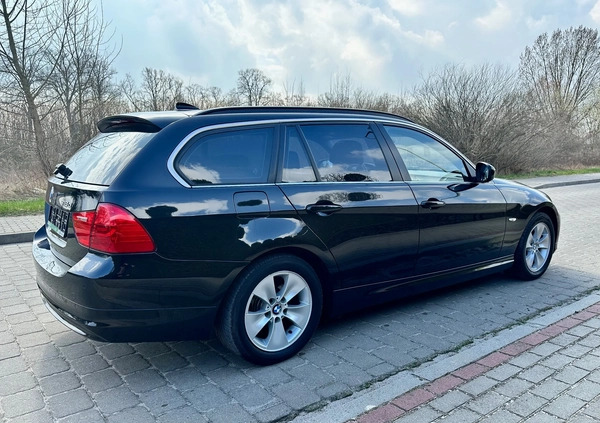 BMW Seria 3 cena 22900 przebieg: 298000, rok produkcji 2011 z Lwówek małe 436